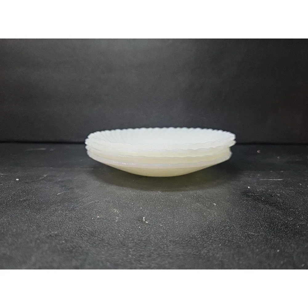 Termocrisa Milk Glass Bread Plates,‎ Translucent Swirl Plates, Vintage Set of 4